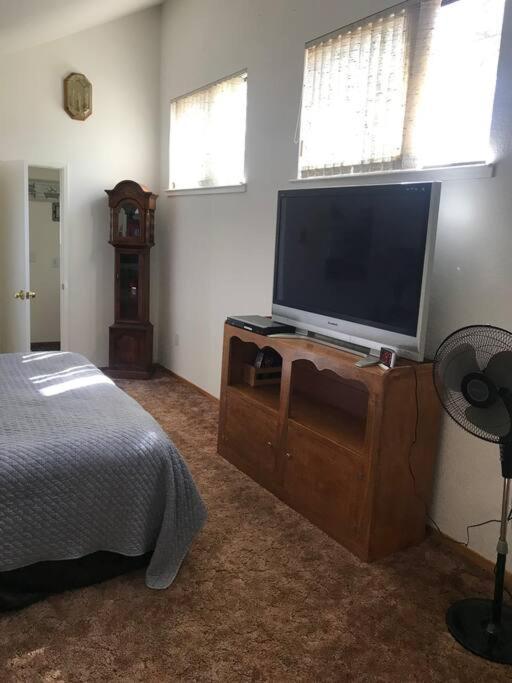 Cheerful 2-Bedroom Cottage Near Eagle Lake سوسانفيلي المظهر الخارجي الصورة